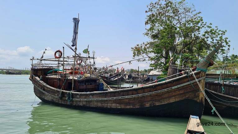 আবারও আসছে মাছ ধরার উপর নিষেধাজ্ঞা, জেলে পাড়ায় হতাশা