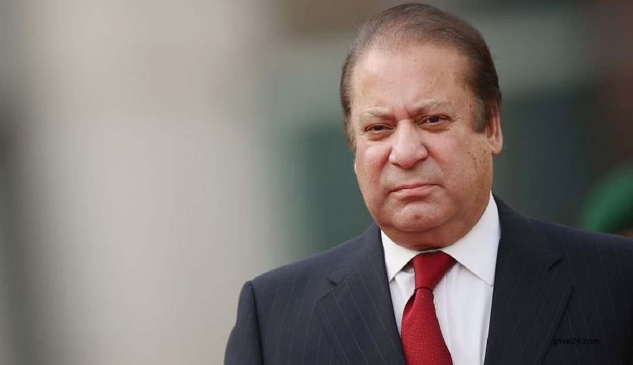 চার বছর পর স্বেচ্ছা নির্বাসন থেকে পাকিস্তানে নওয়াজ শরিফ ফিরলেন