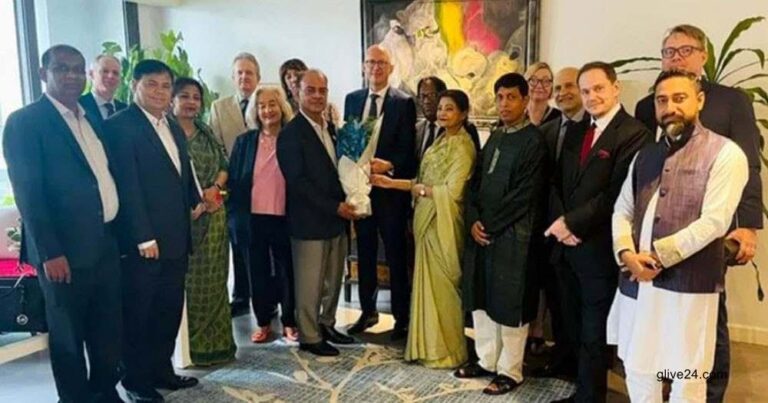 শিগগিরই অন্তর্বর্তীকালীন সরকার ফারুক খান শিগগিরই অন্তর্বর্তীকালীন সরকার: ফারুক খান