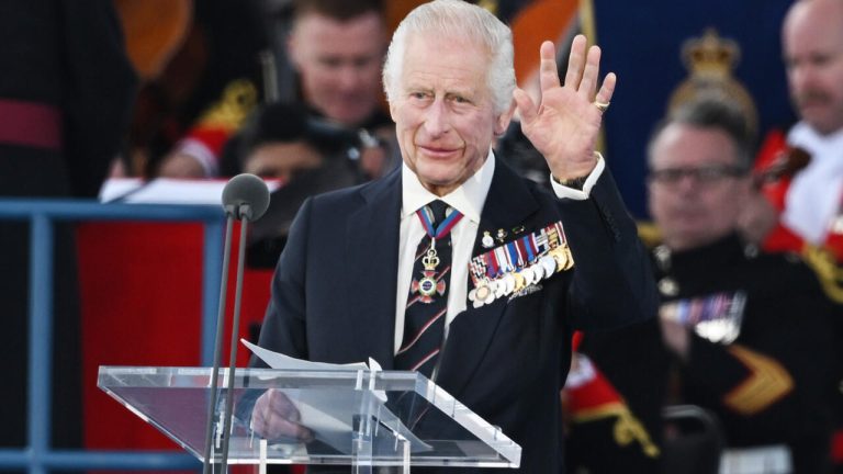 অনিশ্চিত সময়ে' ঐক্যের আহ্বান ব্রিটেনের রাজা