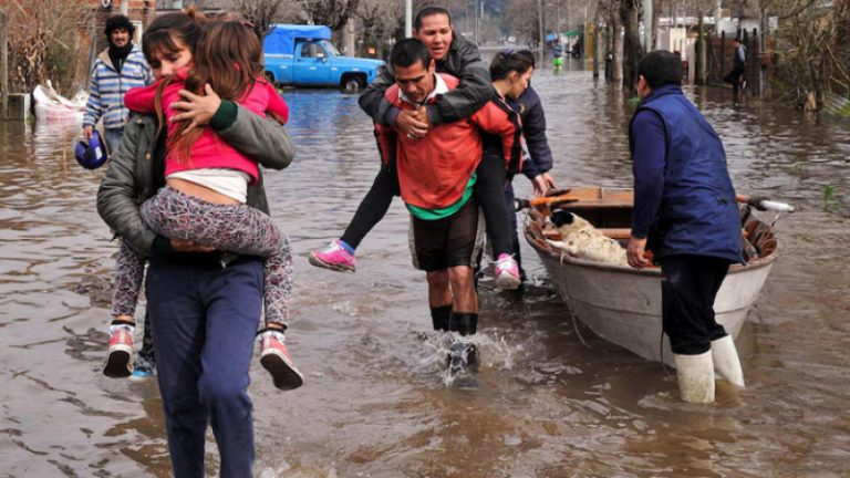 আর্জেন্টিনায় প্রবল বন্যায় ৬ জনের মৃত্যু, শতাধিক মানুষ সরিয়ে নেওয়া হয়েছে