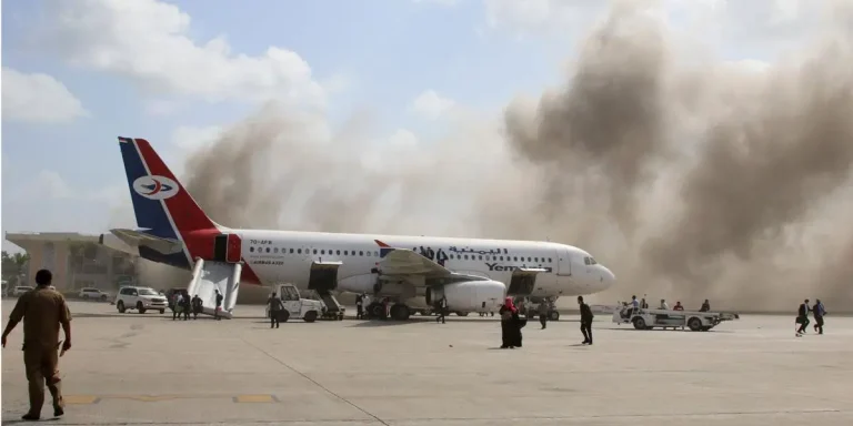 ইয়েমেনের হোদেইদা বিমানবন্দরে মার্কিন হামলা