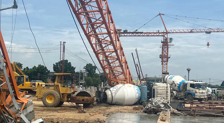 থাইল্যান্ডে নির্মাণস্থলে ক্রেন ভেঙে ৪ জন নিহত