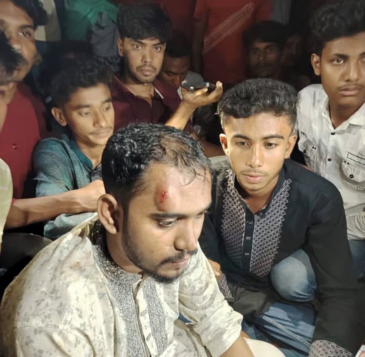 পথসভায় হামলায় আহত এনসিপি নেতা হান্নান মাসউদ