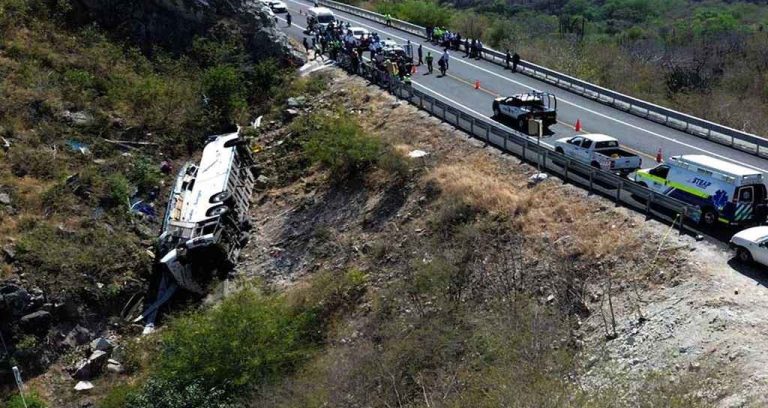 মেক্সিকোতে পৃথক বাস দুর্ঘটনায় নিহত ৩২