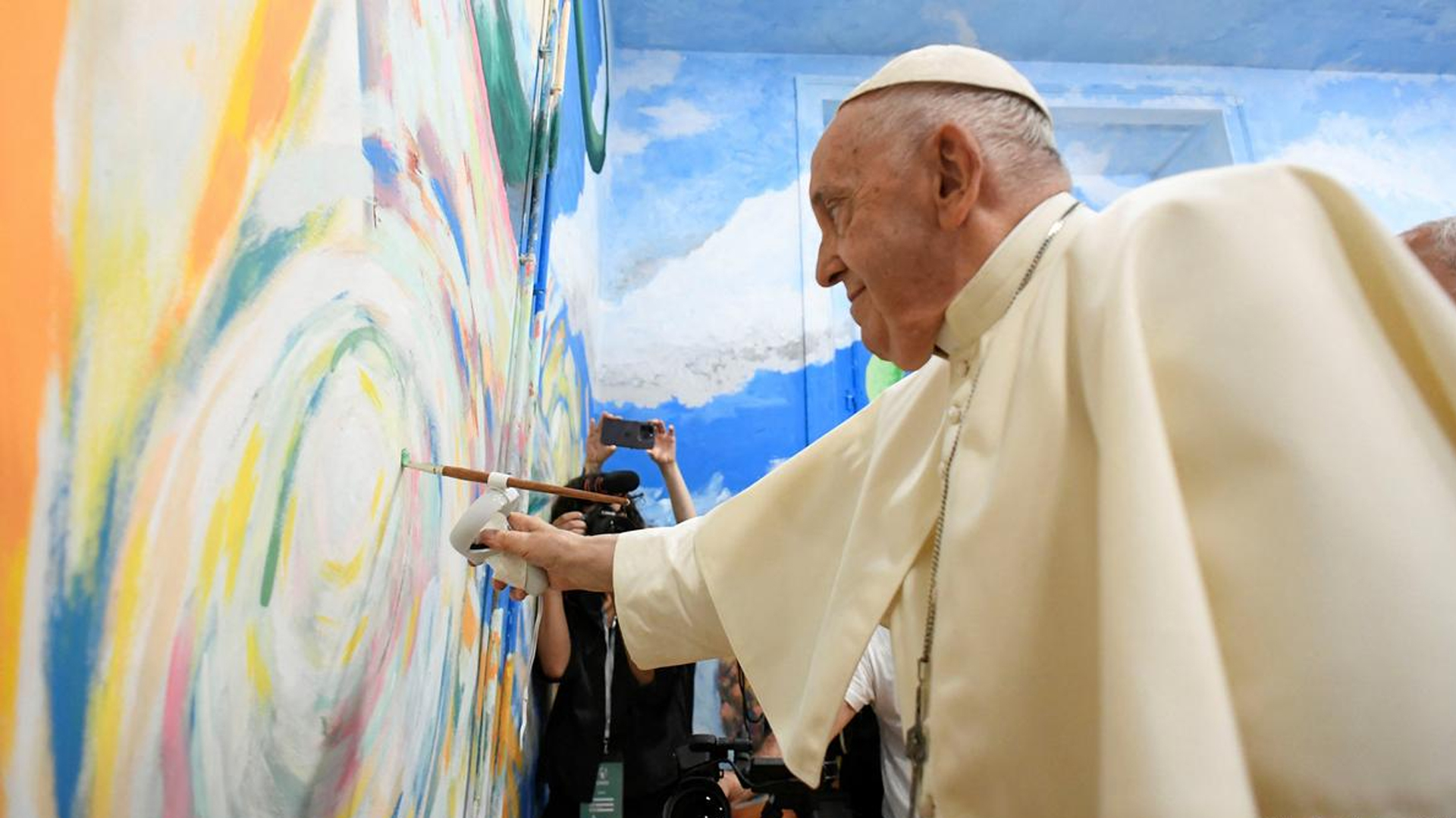 পাঁচ সপ্তাহ হাসপাতালে ভর্তি থাকার পর ভ্যাটিকানে ফিরছেন পোপ 1 পাঁচ সপ্তাহ হাসপাতালে ভর্তি থাকার পর ভ্যাটিকানে ফিরছেন পোপ