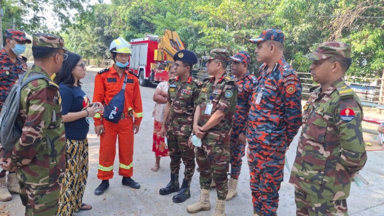 মিয়ানমারে বাংলাদেশ সশস্ত্র বাহিনীর নেতৃত্বে উদ্ধার ও চিকিৎসা কার্যক্রম অব্যাহত