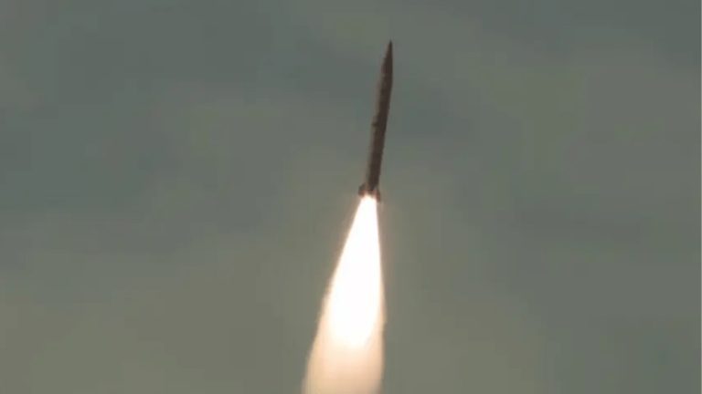 কাশ্মীর উত্তেজনার মধ্যে পাকিস্তানের ক্ষেপণাস্ত্র উৎক্ষেপণ