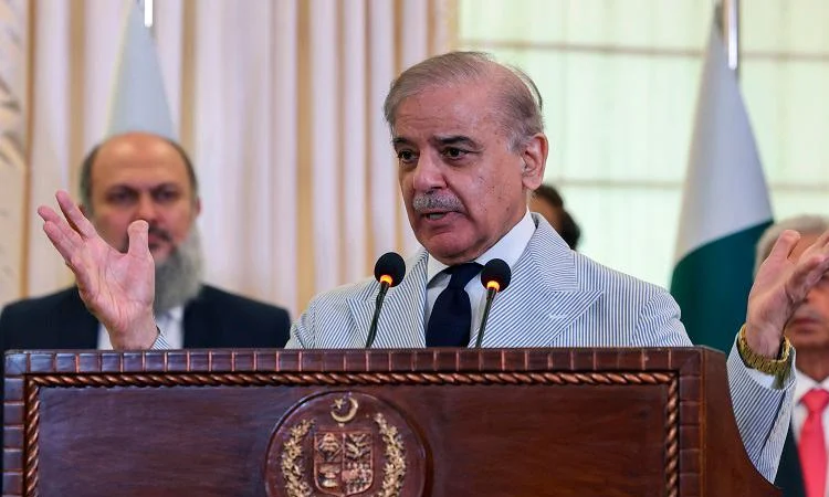 ভারত-পাকিস্তান উত্তেজনার মধ্যে মালয়েশিয়া সফর স্থগিত করলেন পাকিস্তানের প্রধানমন্ত্রী