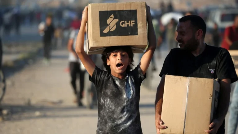 গাজায় ইসরাইলি হামলায় ৬২ জন নিহত, দাবি উদ্ধারকর্মীদের