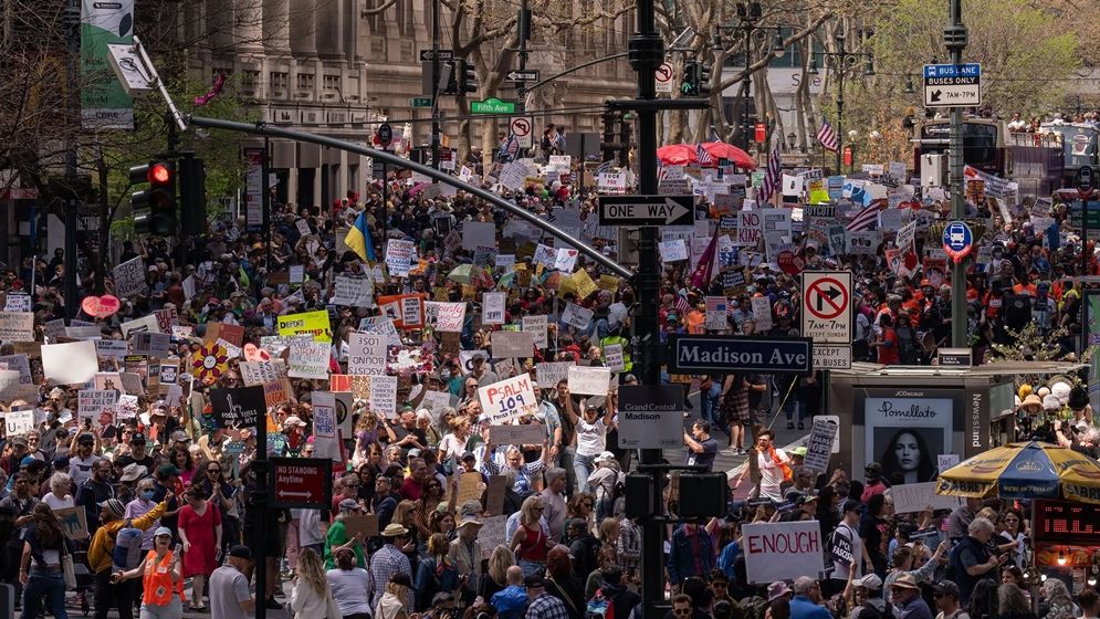 ট্রাম্পের হুমকির মধ্যেও যুক্তরাষ্ট্রজুড়ে বিক্ষোভ অব্যাহত