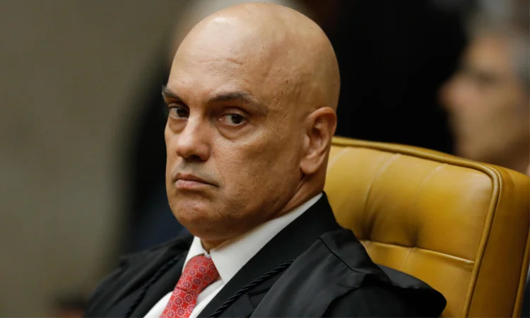 ব্রাজিলের বিচারপতি আলেক্সান্দ্রে দে মোরায়েস: নায়ক নাকি খলনায়ক?