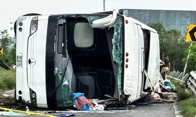 মেক্সিকোয় বাস দুর্ঘটনায় ১১ নিহত