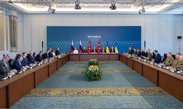 রাশিয়া-ইউক্রেন যুদ্ধবিরতির চেষ্টা ফের ব্যর্থ, আংশিক বন্দি বিনিময়ের চুক্তি