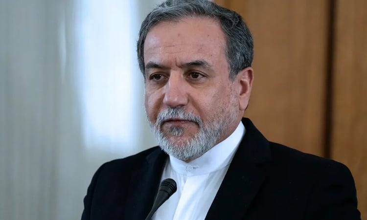 ইরান ইউরেনিয়াম সমৃদ্ধকরণ ত্যাগ করবে না, আবারও হামলার হুমকি ট্রাম্পের