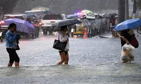 ফিলিপাইনে বন্যার কারণে হাজার হাজার মানুষ বাস্তুচ্যুত