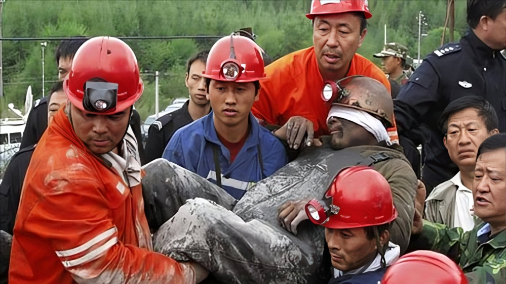 চিলির খনিতে ধসে আটকে পড়া শ্রমিকের মৃতদেহ উদ্ধার 1 চিলির খনিতে ধসে আটকে পড়া শ্রমিকের মৃতদেহ উদ্ধার