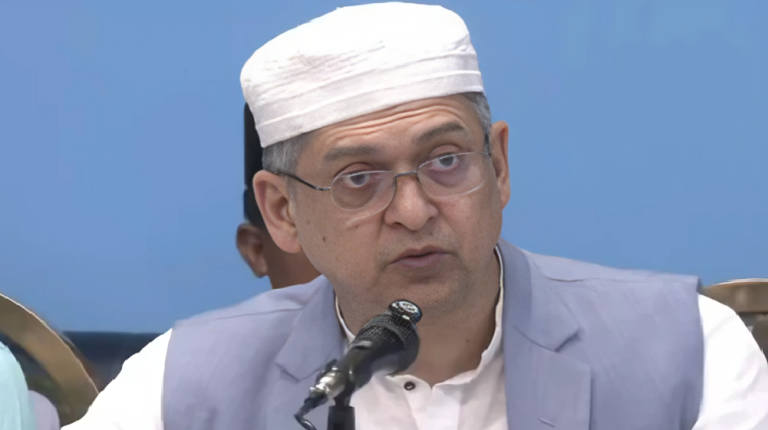 বাংলাদেশে শরিয়তবিরোধী কোনো আইন প্রণয়ন করা হবে না: সালাহউদ্দিন আহমদ