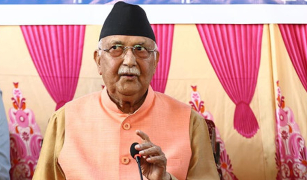 প্রকাশ্যে এলেন ক্ষমতাচ্যুত প্রধানমন্ত্রী, ঘোষণা দিলেন দেশ ছেড়ে যাবেন না