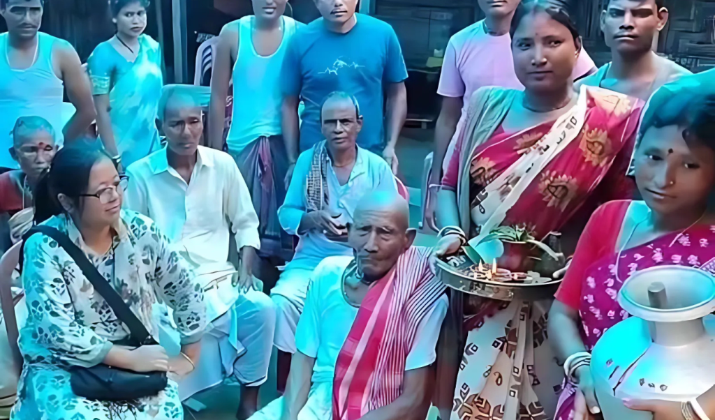 শতবর্ষে ‘দুধের দাঁত’ গজাল বৃদ্ধের, গ্রামে মহাভোজ!