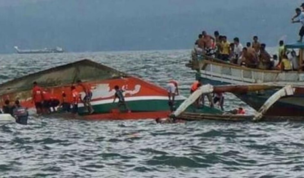 নাইজেরিয়ায় নৌকাডুবিতে প্রাণ গেলো ৬০ জনের