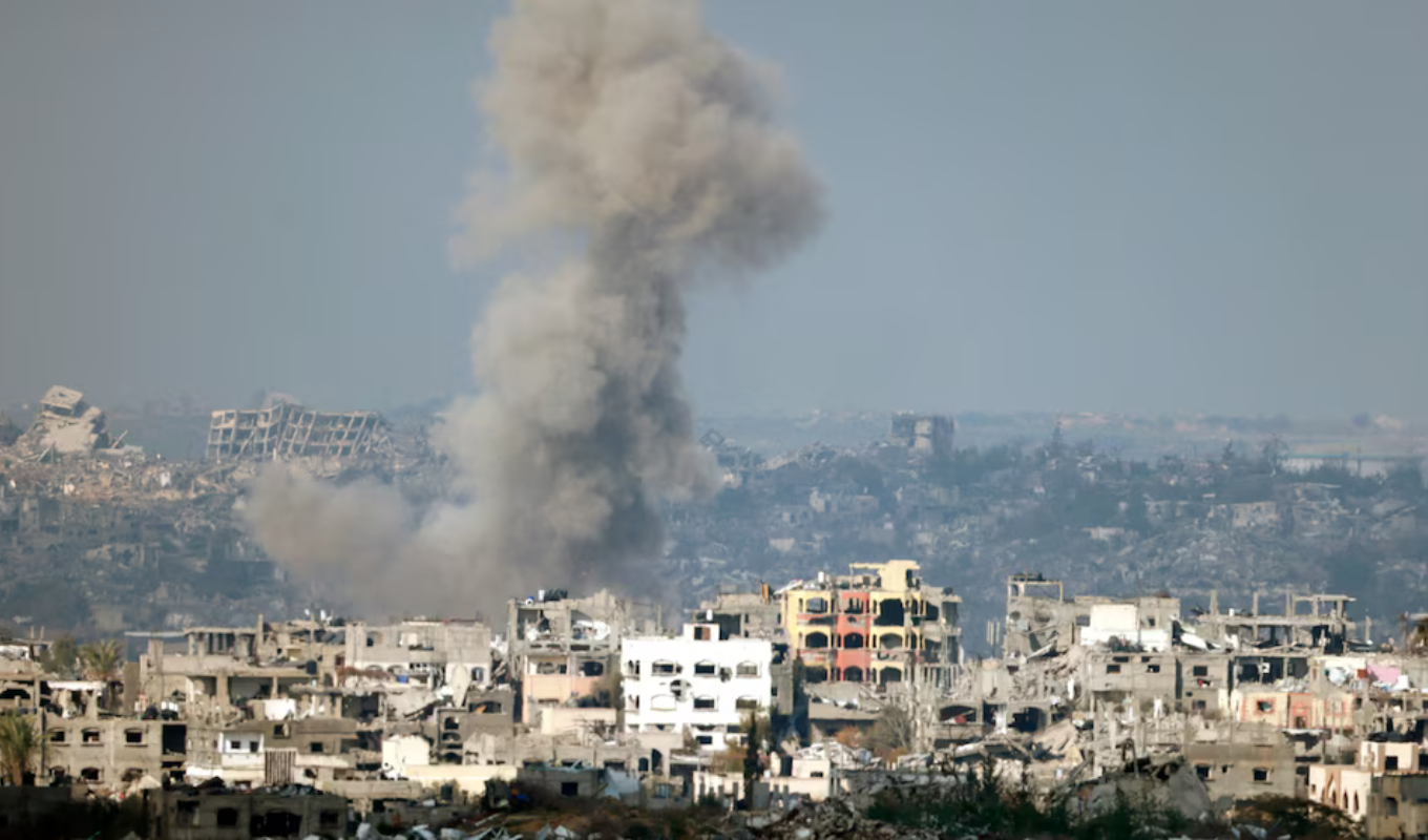 যুদ্ধবিরতি আলোচনার দিনেও গাজায় হামলা, নিহত ১০