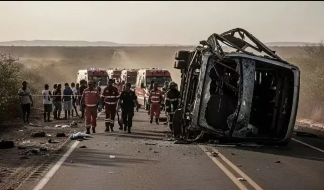 ব্রাজিলে ভয়াবহ সড়ক দুর্ঘটনায় ১১ নারীসহ নিহত অন্তত ১৫ জন