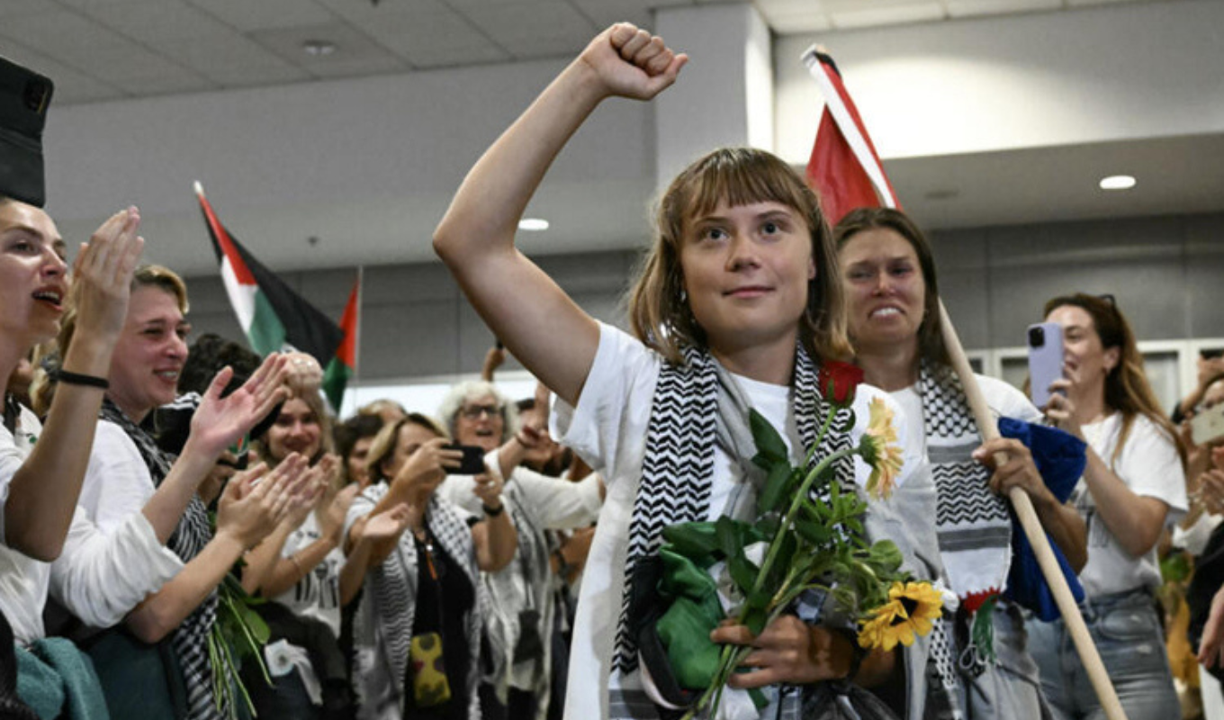 ইসরাইল থেকে বহিষ্কৃত ফ্লোটিলা কর্মীদের সঙ্গে গ্রীসে পৌঁছালেন গ্রেটা থুনবার্গ