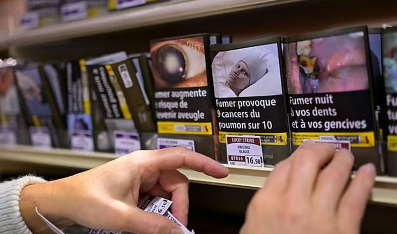 মসজিদ ও স্কুলের কাছে সিগারেটের দোকান নিষিদ্ধ