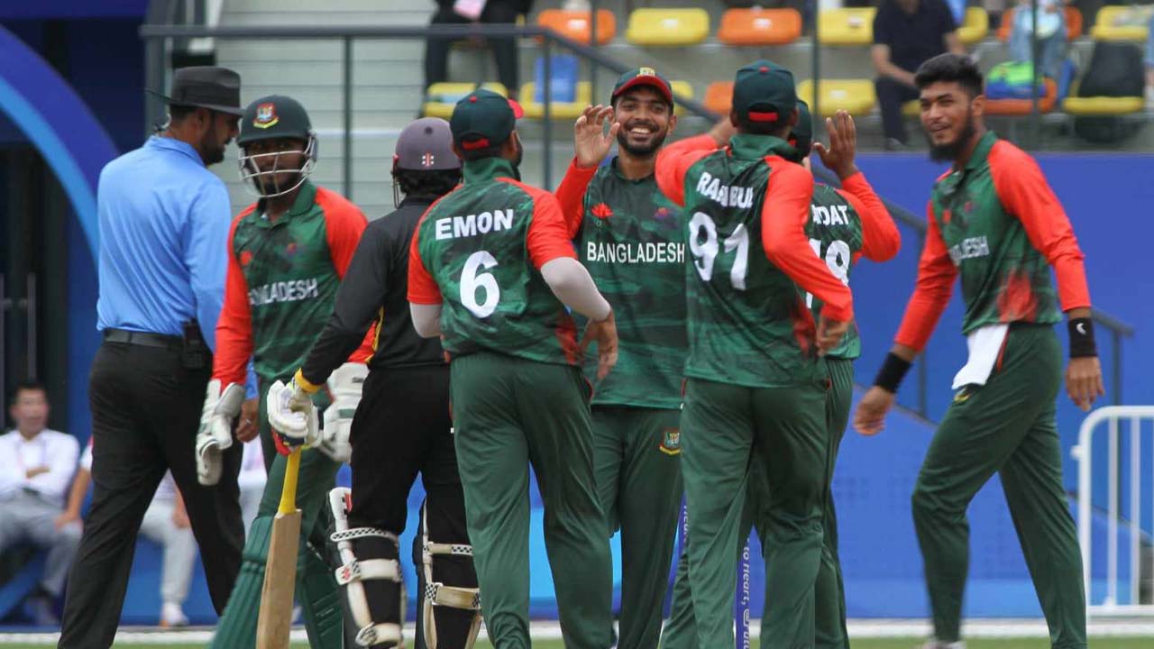 শেষ ওভারের রোমাঞ্চে ৬ রানের পরাজয়