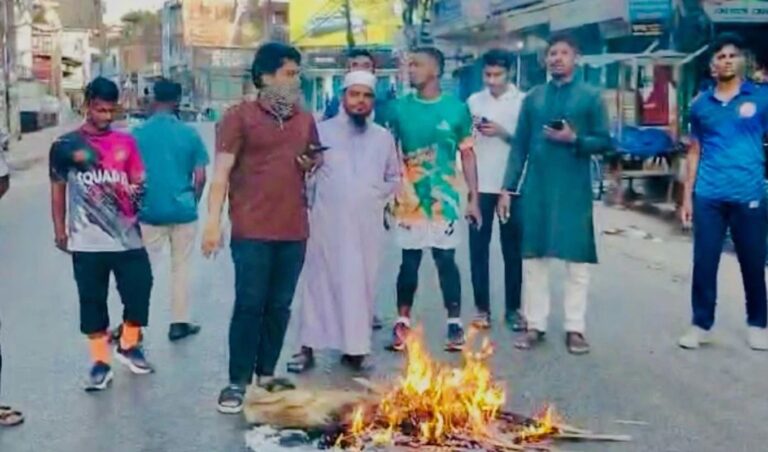 36 hour strike underway in Rangamati by anti quota alliance রাঙামাটিতে শিক্ষক নিয়োগে কোটা বৈষম্যের অভিযোগে ৩৬ ঘণ্টার হরতাল