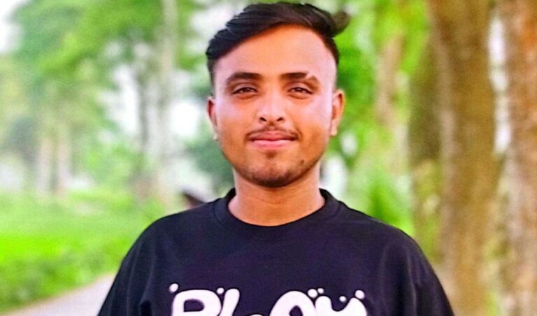 Another person dies in retaliatory attacks over chicken theft dispute মুরগি চুরির বিরোধে আহত স্কুলছাত্রের মৃত্যু