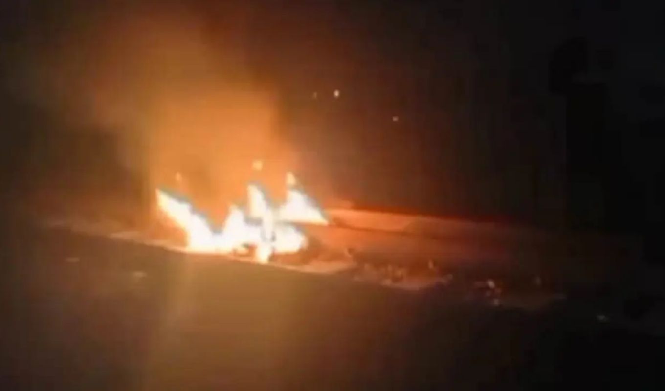 Fire Set on Railway Tracks in Brahmanbaria ব্রাহ্মণবাড়িয়ায় রেললাইনে আগুন, ট্রেন চলাচল ব্যাহত