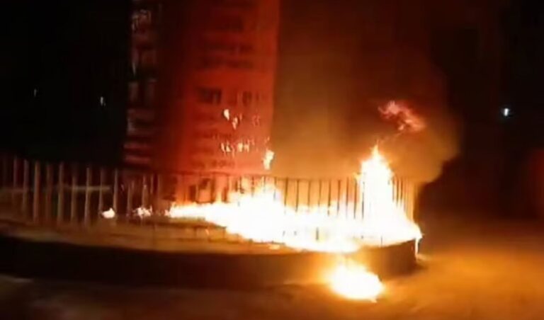 Fire at July Monument in Barguna Video Shared on Facebook by Chhatra League Leader বরগুনায় জুলাই স্মৃতিস্তম্ভে আগুন, বাস চলাচল বন্ধ