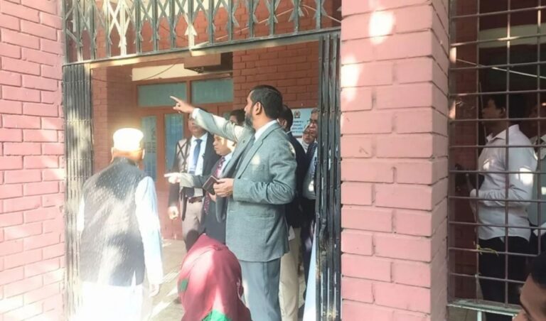 New Voting Begins After Mismanagement in Mock Poll ঢাকায় ইসির মক ভোটিং: গণভোটের ব্যালট নিয়ে ভোটারদের বিভ্রান্তি