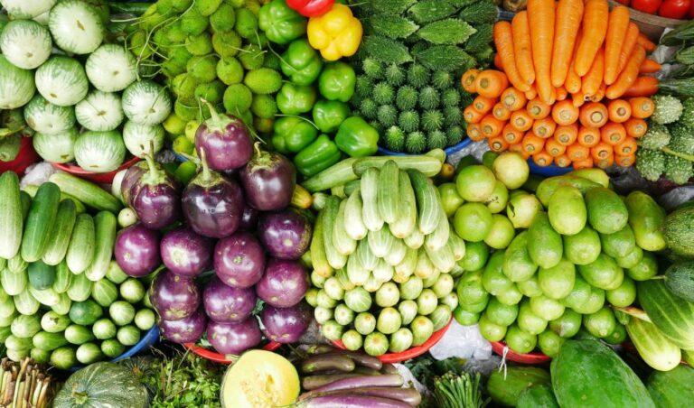 Vegetable Prices Rise in Winter Consumers Under Pressure শীতে সবজির দাম বাড়ায় ভোক্তারা বিপাকে