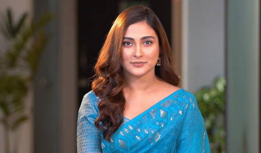 অভিনেত্রী মেহজাবিনের বিরুদ্ধে অর্থ আত্মসাৎ ও হুমকির অভিযোগ