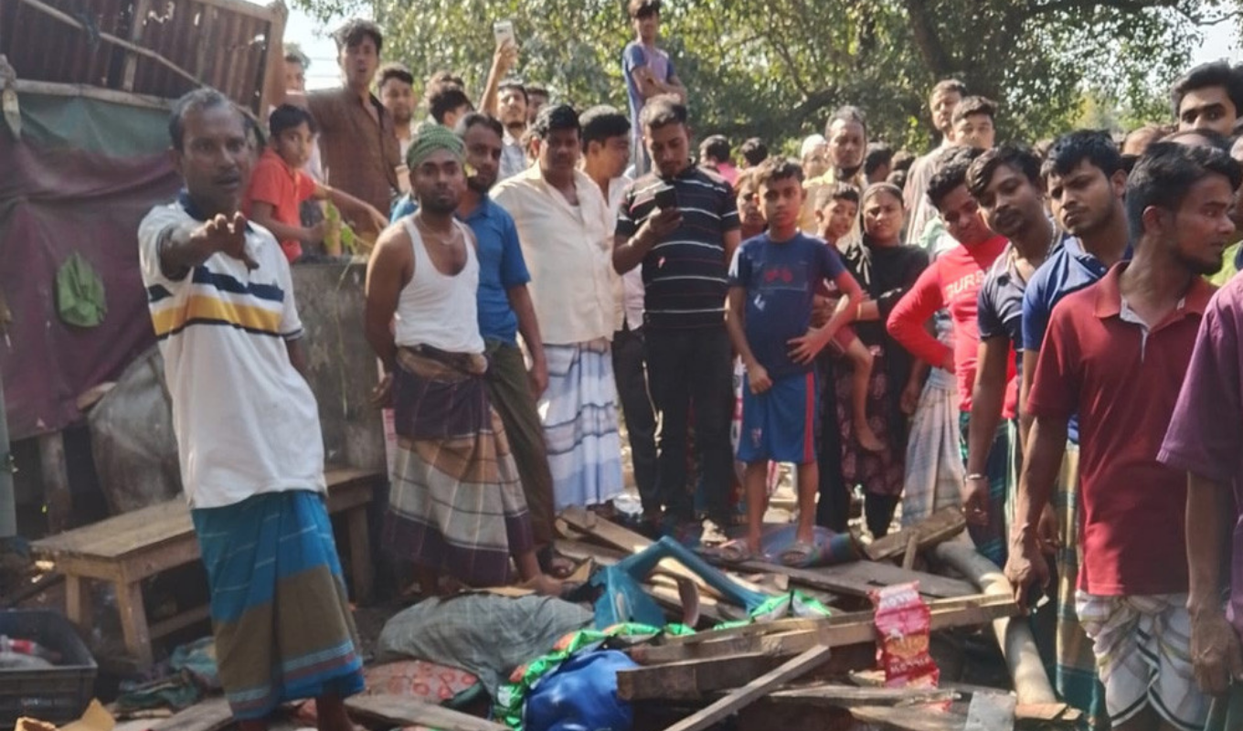 কাভার্ডভ্যানের আঘাতে মাদারীপুরে দোকানি নিহত, আহত দুই