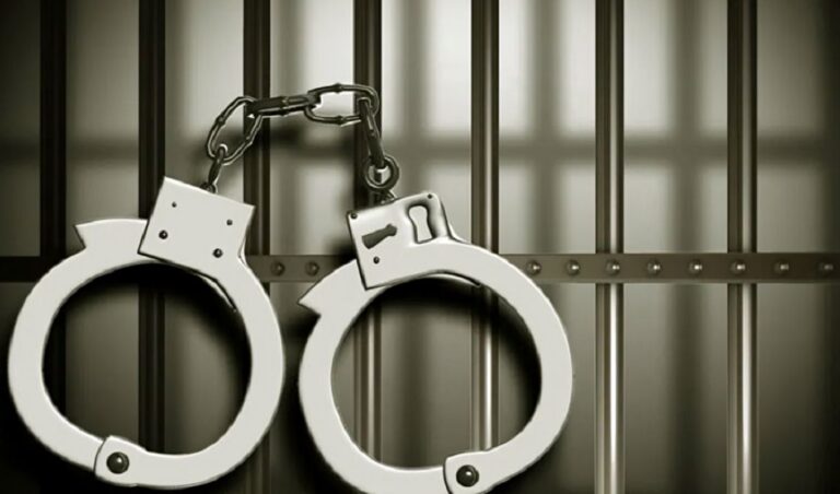 গ্রেপ্তার 2 ২৪ ঘণ্টায় পুলিশের বিশেষ অভিযানে ১ হাজার ৮৩১ গ্রেপ্তার