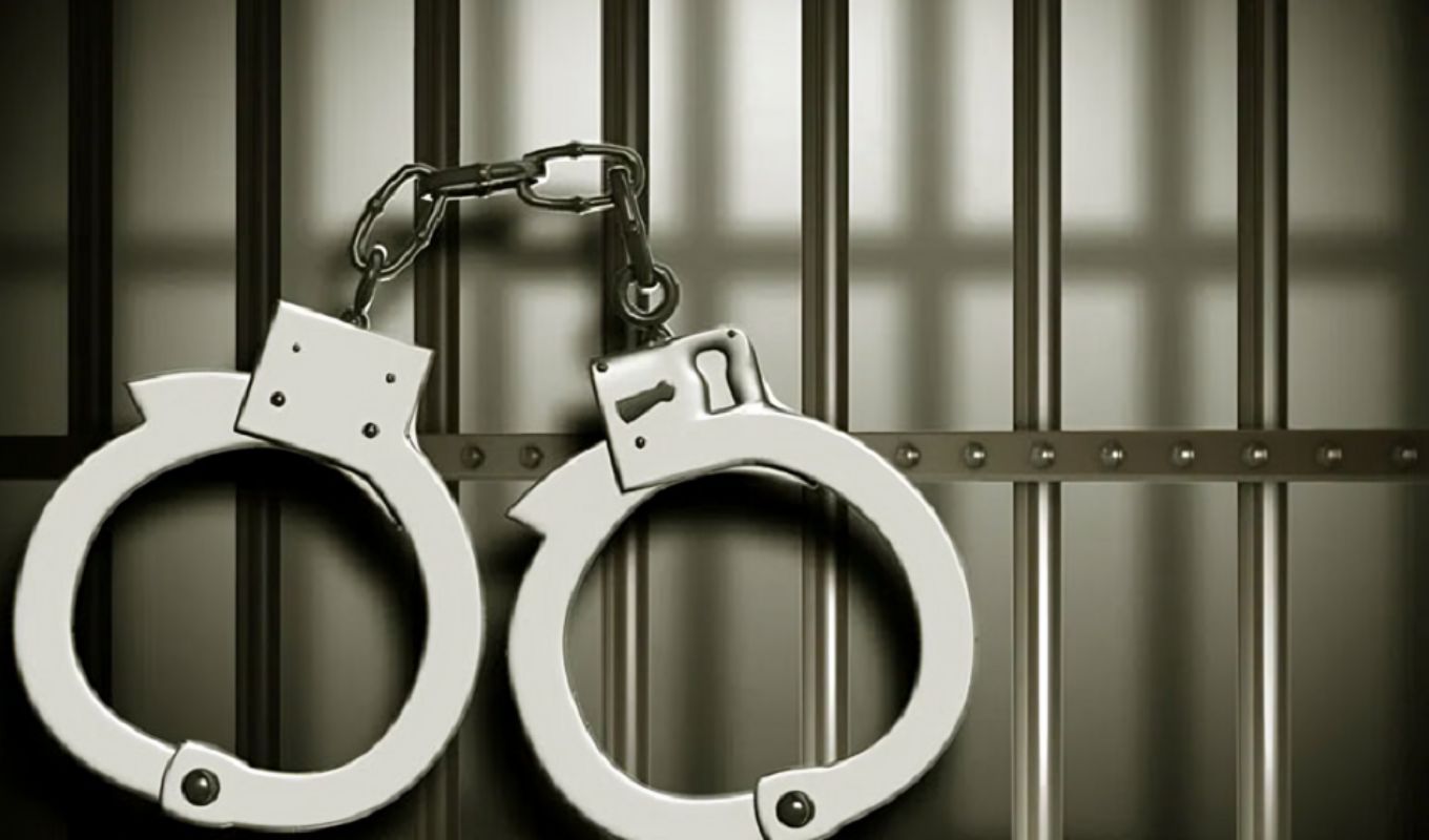 গ্রেপ্তার 2 ২৪ ঘণ্টায় পুলিশের বিশেষ অভিযানে ১ হাজার ৮৩১ গ্রেপ্তার