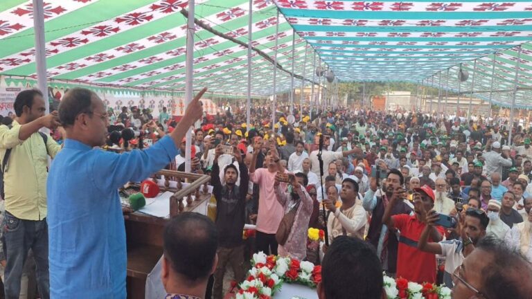 ধর্ম ও মুক্তিযুদ্ধকে রাজনীতির হাতিয়ার