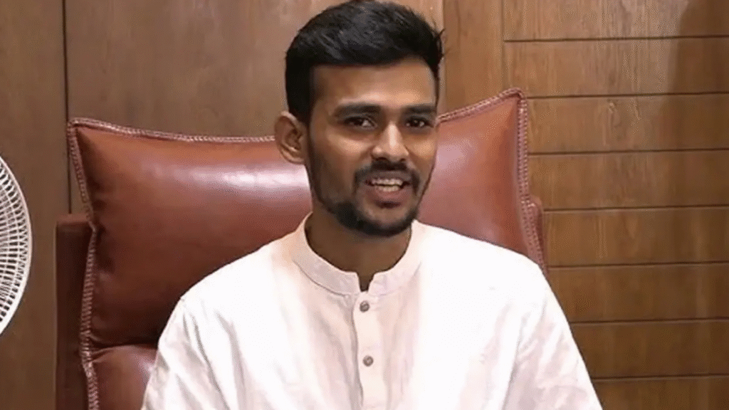 নির্বাচনকে ঘিরে আসিফ মাহমুদের বড় ঘোষণা! পদ ছাড়ার প্রস্তুতি নিচ্ছেন তিনি 2 নির্বাচনে নামার আগেই পদ ছাড়ছেন আসিফ মাহমুদ যা জানালেন নিজেই নির্বাচনকে ঘিরে আসিফ মাহমুদের বড় ঘোষণা! পদ ছাড়ার প্রস্তুতি নিচ্ছেন তিনি