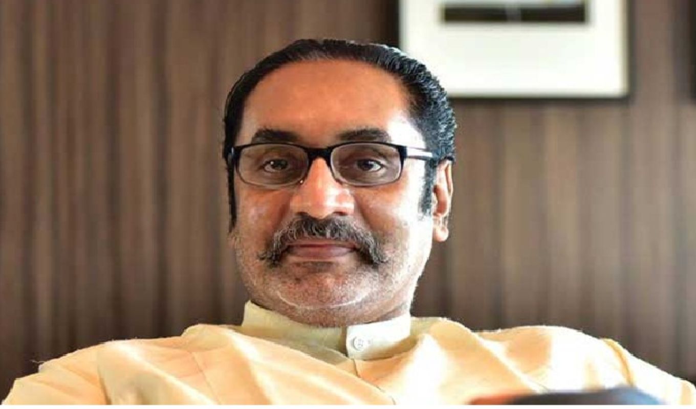 পিনাকীর বাড়িতে আগুন লাগানোর চেষ্টা বগুড়ায় পিনাকী ভট্টাচার্যের বাড়ির গেটে আগুন