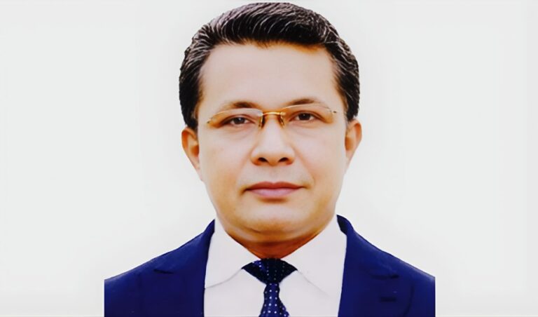 বিচারপতি খুরশীদ আলমকে পদ থেকে অপসারণ বিচারপতি খুরশীদ আলমকে অপসারণ করলেন রাষ্ট্রপতি