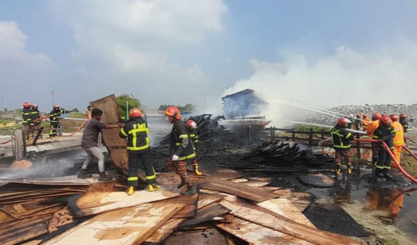 রূপপুর পারমাণবিক প্রকল্পে অগ্নিকাণ্ড, ফায়ার সার্ভিস নিয়ন্ত্রণে এনেছে 1 রূপপুর পারমাণবিক প্রকল্পে অগ্নিকাণ্ড, ফায়ার সার্ভিস নিয়ন্ত্রণে এনেছে