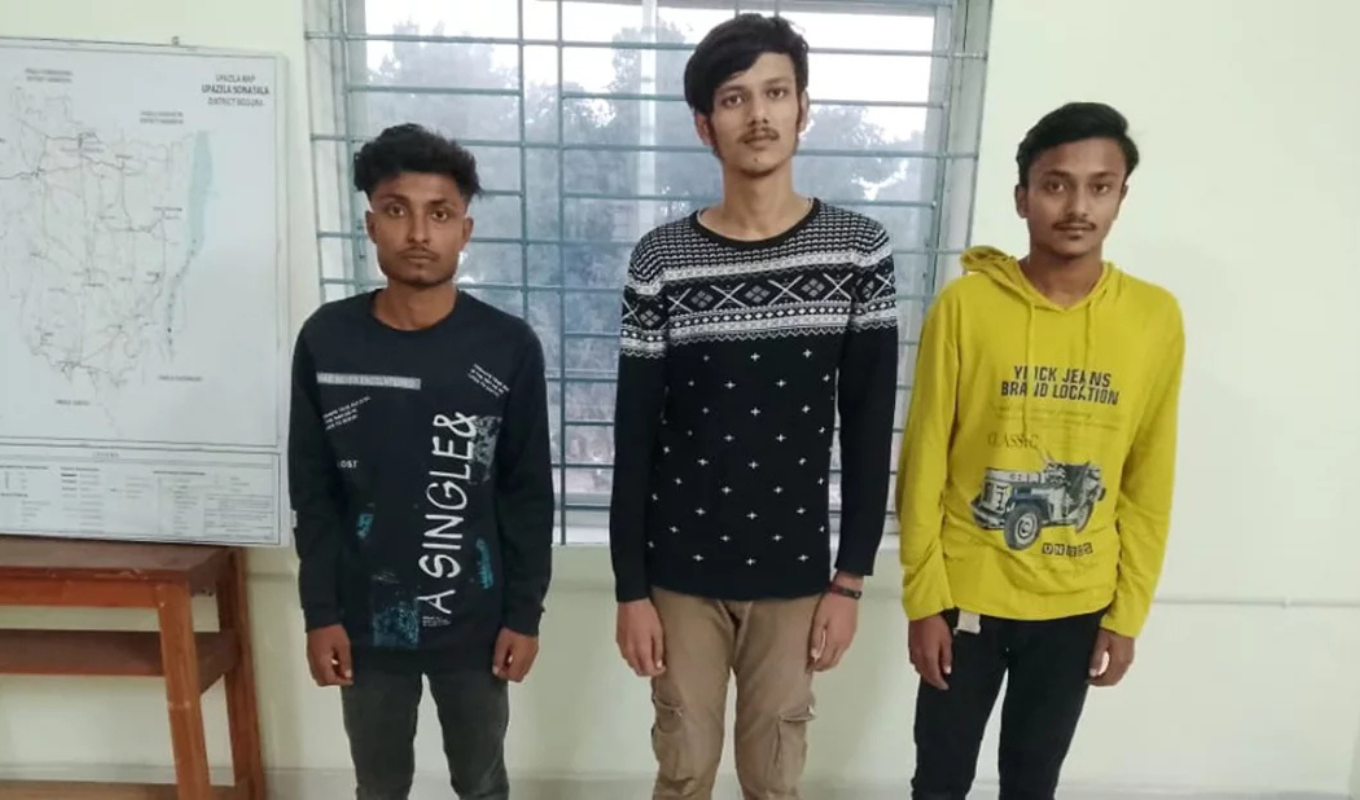 বগুড়ায় লকডাউন প্রস্তুতির সময় আওয়ামী লীগের ৩ কর্মী গ্রেপ্তার