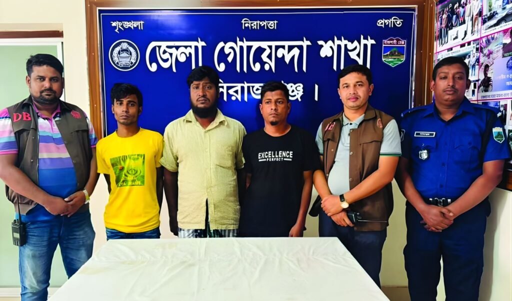 সিরাজগঞ্জে মিশুক চালকের কঙ্কাল উদ্ধার তিনজন গ্রেপ্তার ও স্বীকারোক্তি সলঙ্গা মিশুক চালক হত্যা: তিনজন গ্রেপ্তার, স্বীকারোক্তি আদালতে