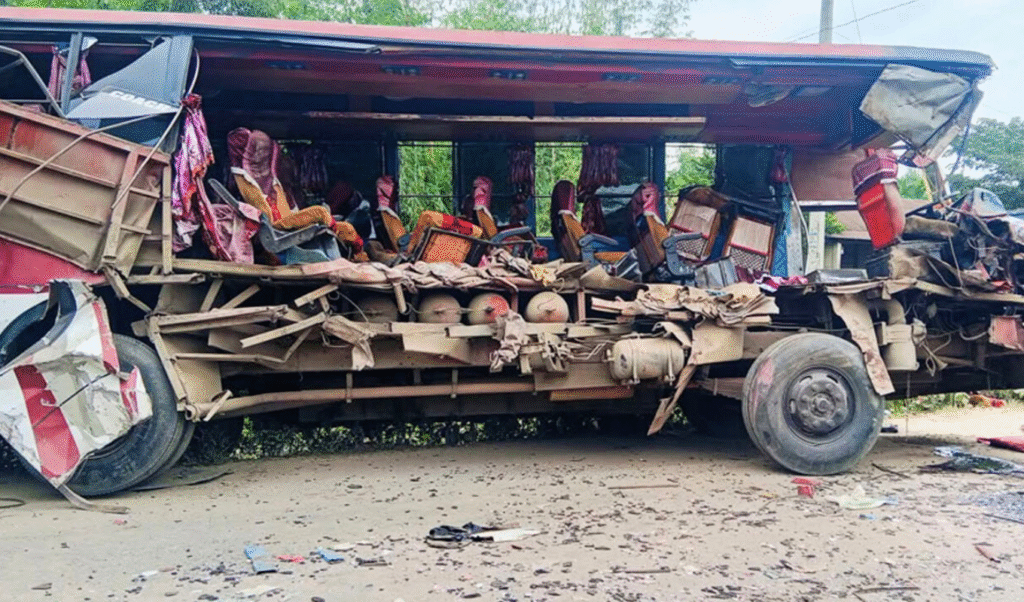 হবিগঞ্জে দুই বাসের সংঘর্ষে নিহত ২