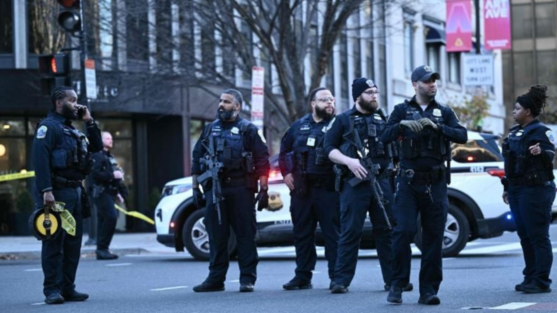 হোয়াইট হাউসের কাছে গুলি দুই ন্যাশনাল গার্ড গুরুতর আহত “হোয়াইট হাউসের কাছে গুলি: দুই ন্যাশনাল গার্ড গুরুতর আহত”