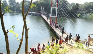 Attraction of Rangamatis Hanging Bridge Declining Fewer Tourists Visiting Attraction of Rangamati’s Hanging Bridge Declining, Fewer Tourists Visiting